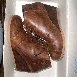 Maurice’s Brown Wedge Ankle Boots Womens size 7 with box